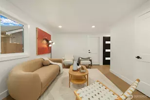 1039 NE 113th St, Seattle, WA 98125 - Photo 17