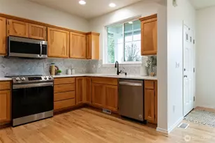 4010 NE 3rd Ct, Renton, WA 98056 - Photo 9