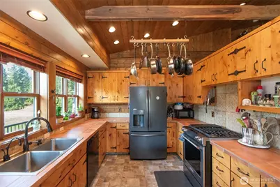 3634 Deer Park Road, Port Angeles, WA 98362 - Photo 9