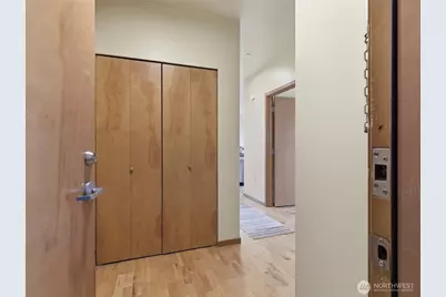 668 S Lane Street #404, Seattle, WA 98104 - Photo 31