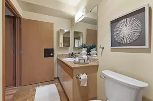 668 S Lane St, Seattle, WA 98104 - Photo 23