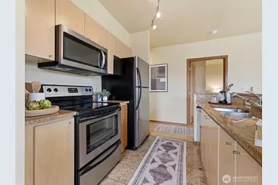 668 S Lane Street #404, Seattle, WA 98104 - Photo 15