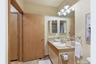 668 S Lane Street #404, Seattle, WA 98104 - Photo 29