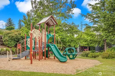 22930 SE 27th Court, Sammamish, WA 98075 - Photo 39