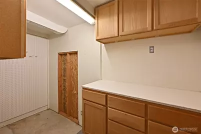 900 W Emerson Street, Seattle, WA 98119 - Photo 23