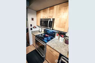 4635 W Lake Sammamish Parkway SE #G305, Issaquah, WA 98027 - Photo 5