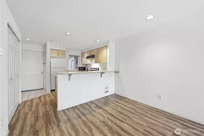 15711 Waynita NE #H301, Bothell, WA 98011 - Photo 7