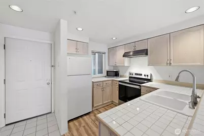15711 Waynita NE #H301, Bothell, WA 98011 - Photo 9
