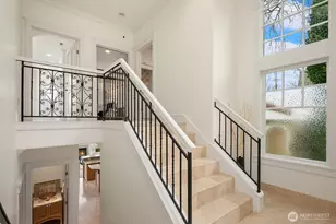 8772 Sand Point Way NE, Seattle, WA 98115 - Photo 17