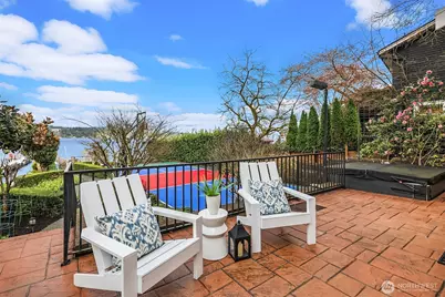 8772 Sand Point Way NE, Seattle, WA 98115 - Photo 31