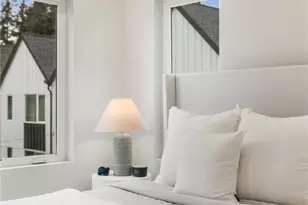 13335 Greenwood Ave N, Seattle, WA 98133 - Photo 29