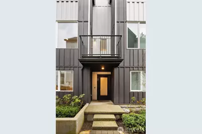 13335 Greenwood Avenue N #D, Seattle, WA 98133 - Photo 3