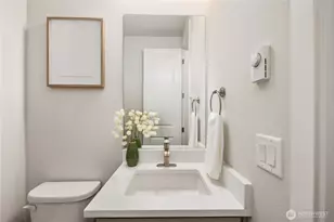 13335 Greenwood Ave N, Seattle, WA 98133 - Photo 19