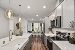 13335 Greenwood Ave N, Seattle, WA 98133 - Photo 15