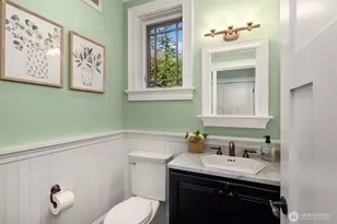 7020 92nd Ave SE, Mercer Island, WA 98040 - Photo 17