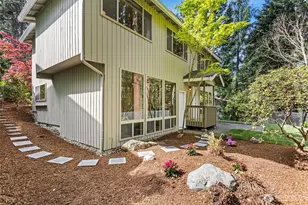 4800 152nd Pl SE, Bellevue, WA 98006 - Photo 3