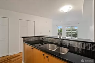 412 11th Ave, Seattle, WA 98122 - Photo 17