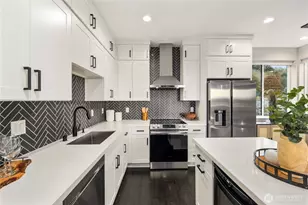 4018 Beach Dr SW, Seattle, WA 98116 - Photo 9