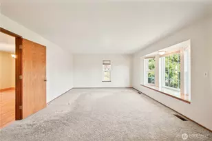 240 St James Pl, Longview, WA 98632 - Photo 5