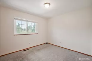 240 St James Pl, Longview, WA 98632 - Photo 15