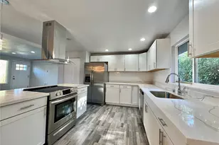 402 E 91st St, Tacoma, WA 98445 - Photo 9