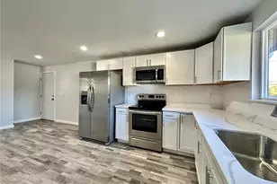 402 E 91st St, Tacoma, WA 98445 - Photo 19