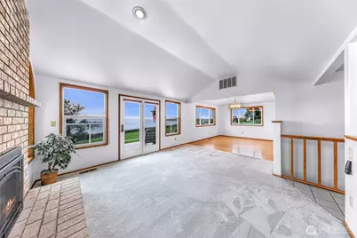 1207 Rainier Lane, Oak Harbor, WA 98277 - Photo 5