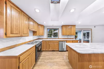 1207 Rainier Lane, Oak Harbor, WA 98277 - Photo 9