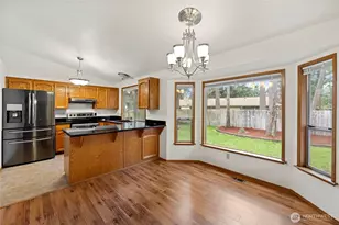 633 NW Mizzen Dr, Oak Harbor, WA 98277 - Photo 9