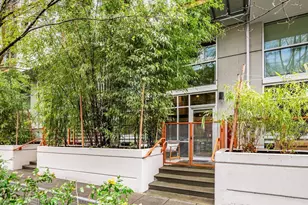 401 9th Ave N, Seattle, WA 98109 - Photo 31