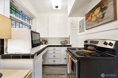 525 16th Avenue E #102, Seattle, WA 98112 - Photo 15