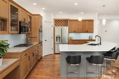 10414 SE 13th Street, Bellevue, WA 98004 - Photo 17