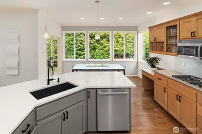 10414 SE 13th Street, Bellevue, WA 98004 - Photo 15