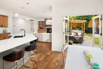 10414 SE 13th Street, Bellevue, WA 98004 - Photo 5