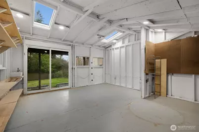 21108 1st Avenue S, Des Moines, WA 98198 - Photo 33