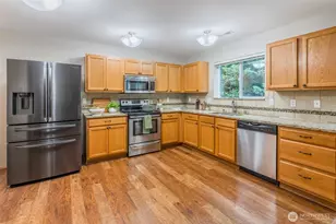 12821 SE 225th Ct, Kent, WA 98038 - Photo 9