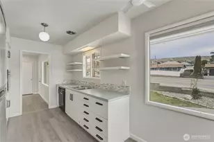 1530 Eastmont Ave, East Wenatchee, WA 98802 - Photo 11