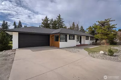 1530 Eastmont Avenue, East Wenatchee, WA 98802 - Photo 1