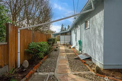 1925 5th Avenue SE, Olympia, WA 98501 - Photo 5