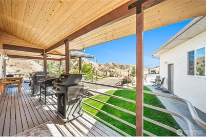 8770 Nahahum Canyon Road, Cashmere, WA 98815 - Photo 11