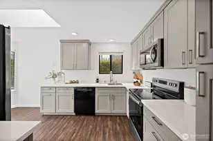 5746 S 300th Pl, Auburn, WA 98001 - Photo 9