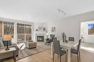 2244 132nd Ave SE, Bellevue, WA 98005 - Photo 3