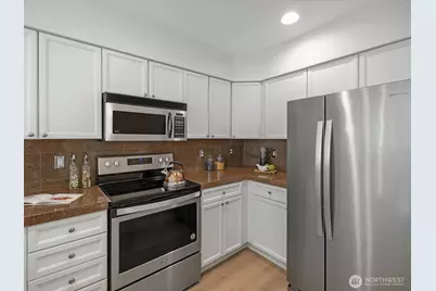 2244 132nd Avenue SE #B214, Bellevue, WA 98005 - Photo 9