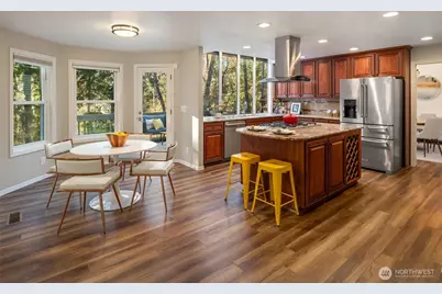 3233 241st Avenue SE, Sammamish, WA 98029 - Photo 11