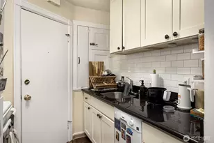 722 10th Ave E, Seattle, WA 98102 - Photo 11