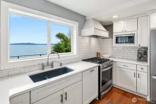 3847 Beach Dr SW, Seattle, WA 98116 - Photo 11