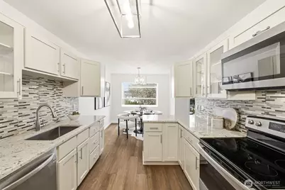 17464 NE 38th Street #B202, Redmond, WA 98052 - Photo 9