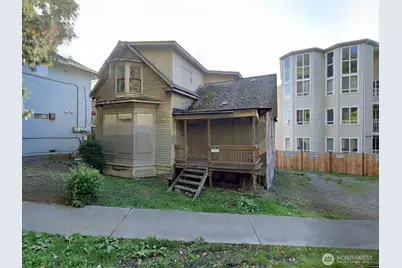 2531 Gilman Drive W, Seattle, WA 98199 - Photo 1