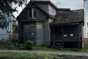 2531 Gilman Dr W, Seattle, WA 98199 - Photo 3