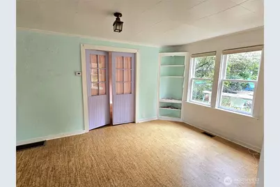 10741 Palatine Avenue N, Seattle, WA 98133 - Photo 3